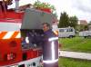 UkážkovĂ© cvièenie 2006<br>StrojnĂk DHZ p.Daniš pri obsluhe èerpadla.<br>autor: DHZ NP
